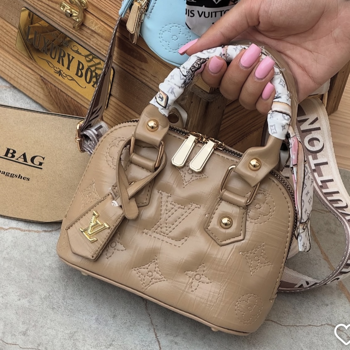 Mini Luxe Dome – Gold Accent