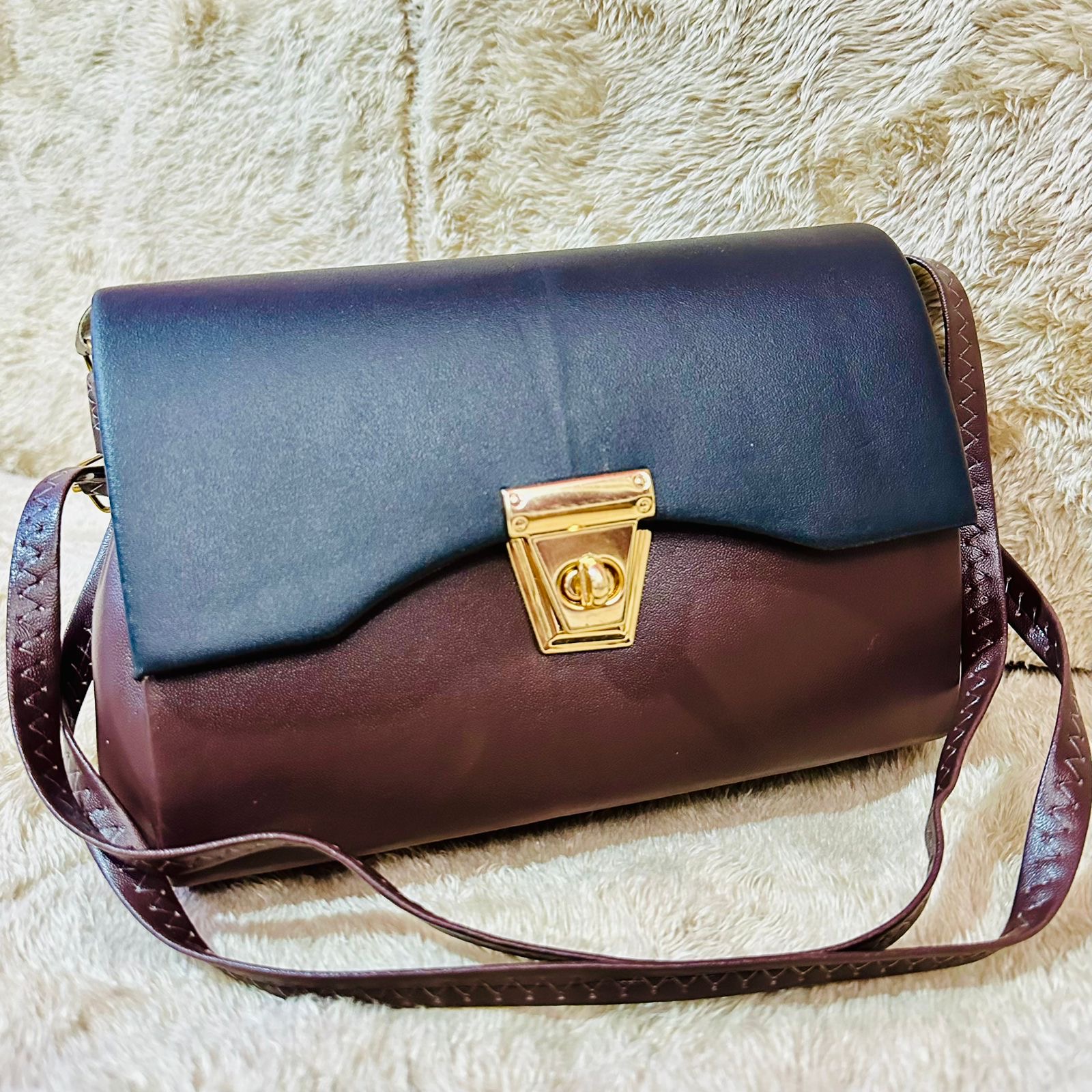 Dual color side sling bag
