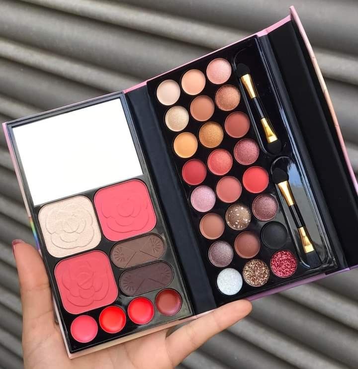 Any lady Cute Makeup Palette Unicorn