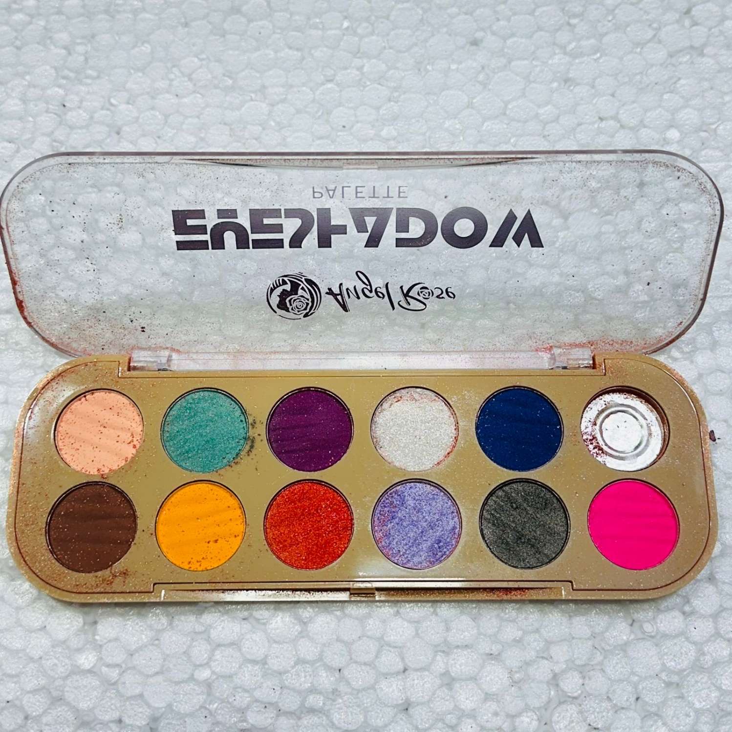 Angelrose 12 Color O eyeshadow 01 broken